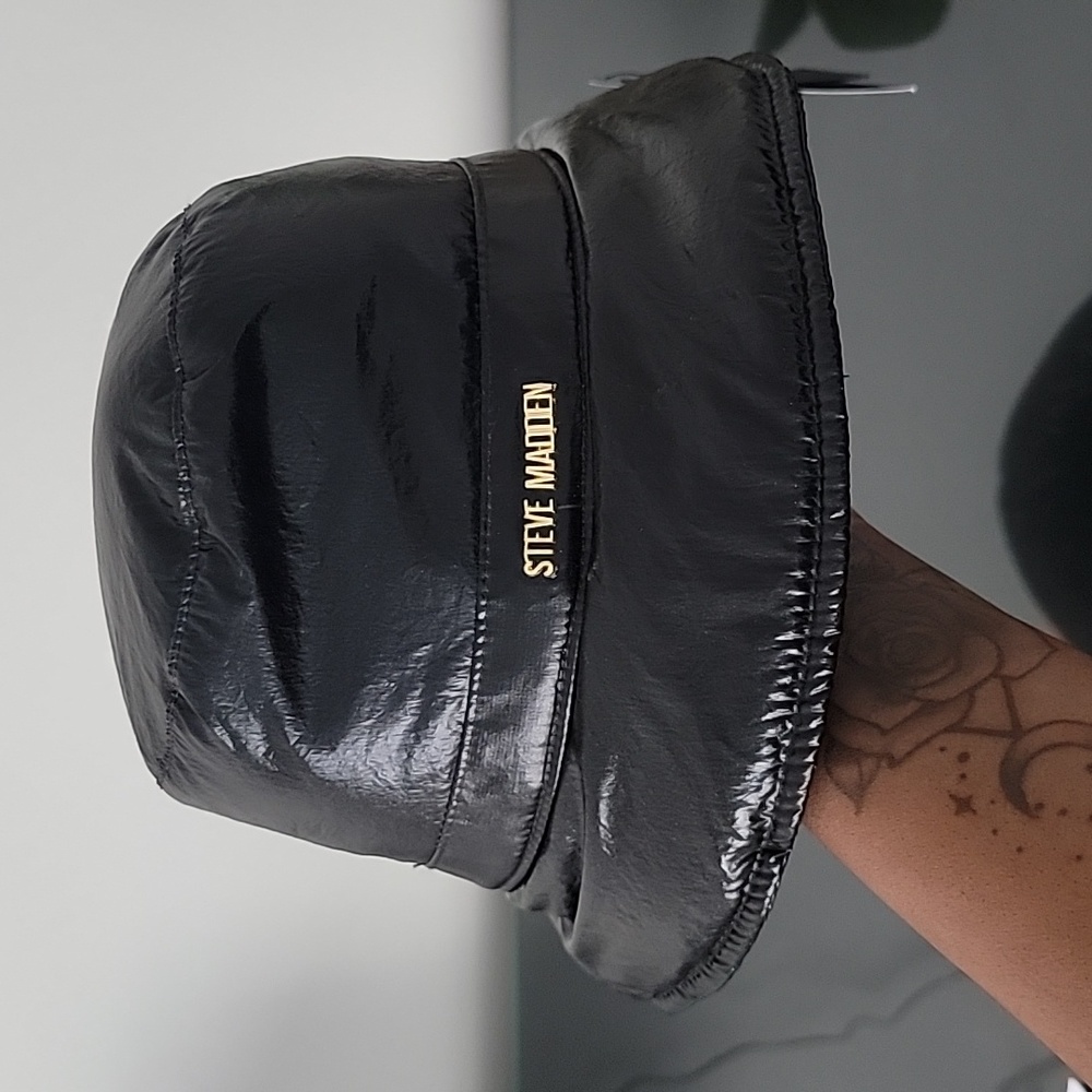 Steve Madden Black Satin Lined Bucket Hat
